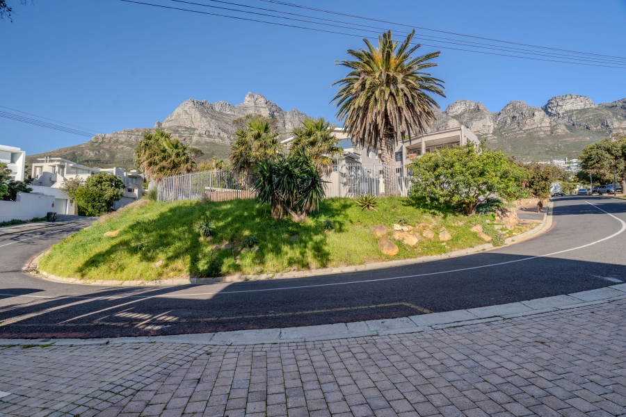 3 Bedroom Property for Sale in Camps Bay Western Cape